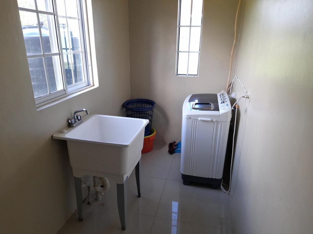 Loodik Vacation Home Brompton Manor Black River Luaran gambar
